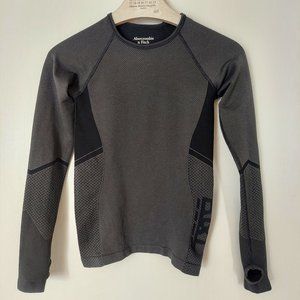 Abercrombie & Fitch Active Compression Knit Black/Gray Long Sleeve Top, Size M